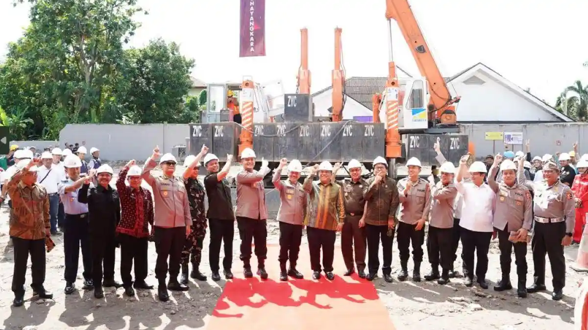 RS Bhayangkara Presisi Bentuk Tanjak jadi Ikon Riau, Irjen Iqbal ...