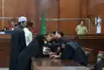 Sidang Vonis Kasus Penjarahan Rumah Ahmad Sahroni
