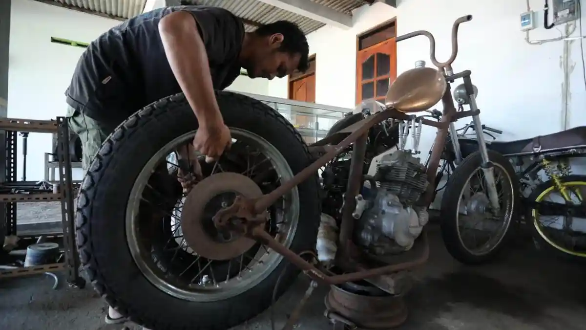 Cerita Arie Hanggara, Bengkal Custom Miliknya Bangkit dari Mati Suri setelah Ikut Lapak Ganjar