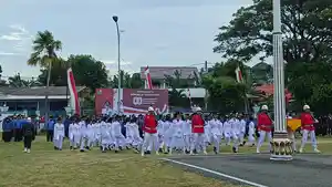 Paskibra-Majene-bentuk-formasi-sandeq.jpg