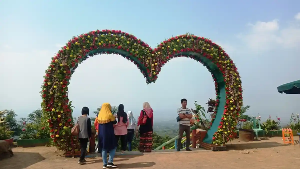 Wisata Kampoeng Salaka, Suguhkan Pemandangan Kota Bogor yang Instagramable dari Ketinggian