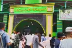 Menteri ESDM Bahlil Lahadalia Salat Ied di Masjid Al-Hidayah Fakfak Papua Barat