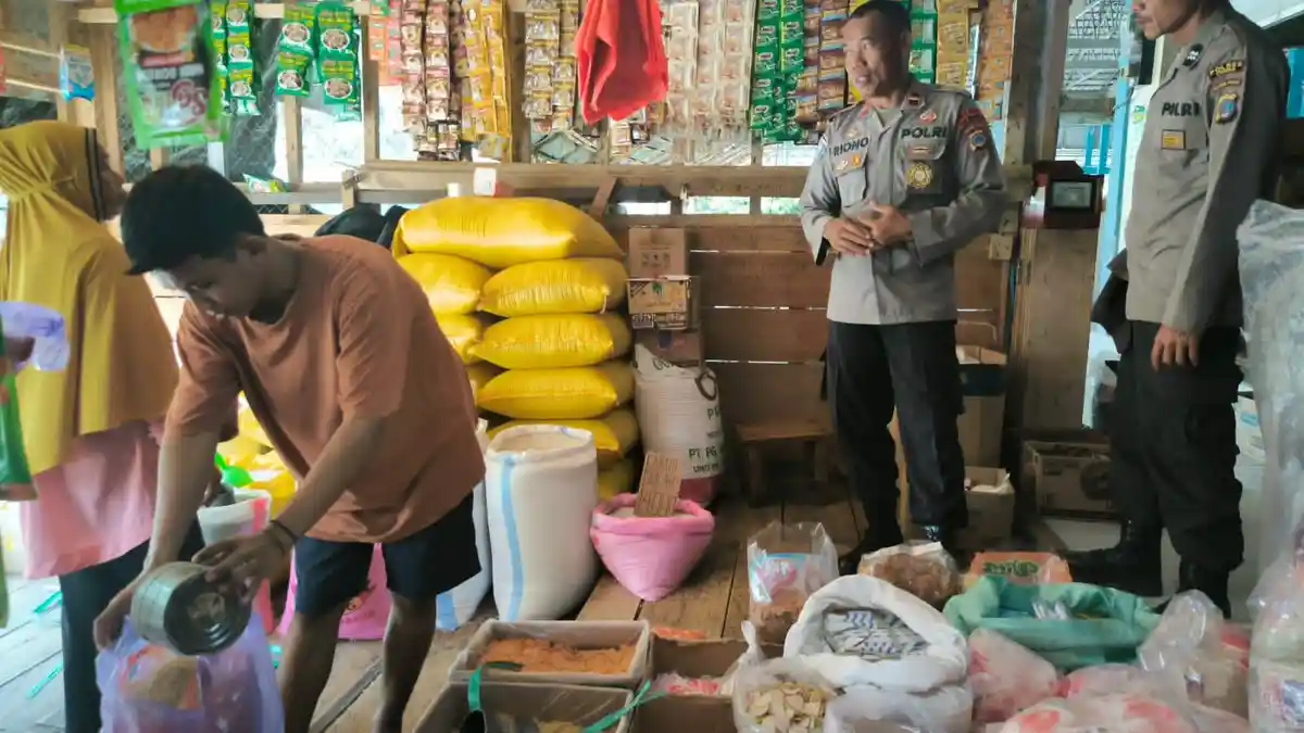 Subsatgas Binmas OMP Tinombala Polres Touna Sambangi Warga Ajak Wujudkan Pilkada Damai