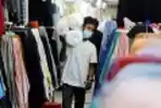 Pedagang Tekstil Pasar Tanah Abang Bertahan di Tengah Pandemi