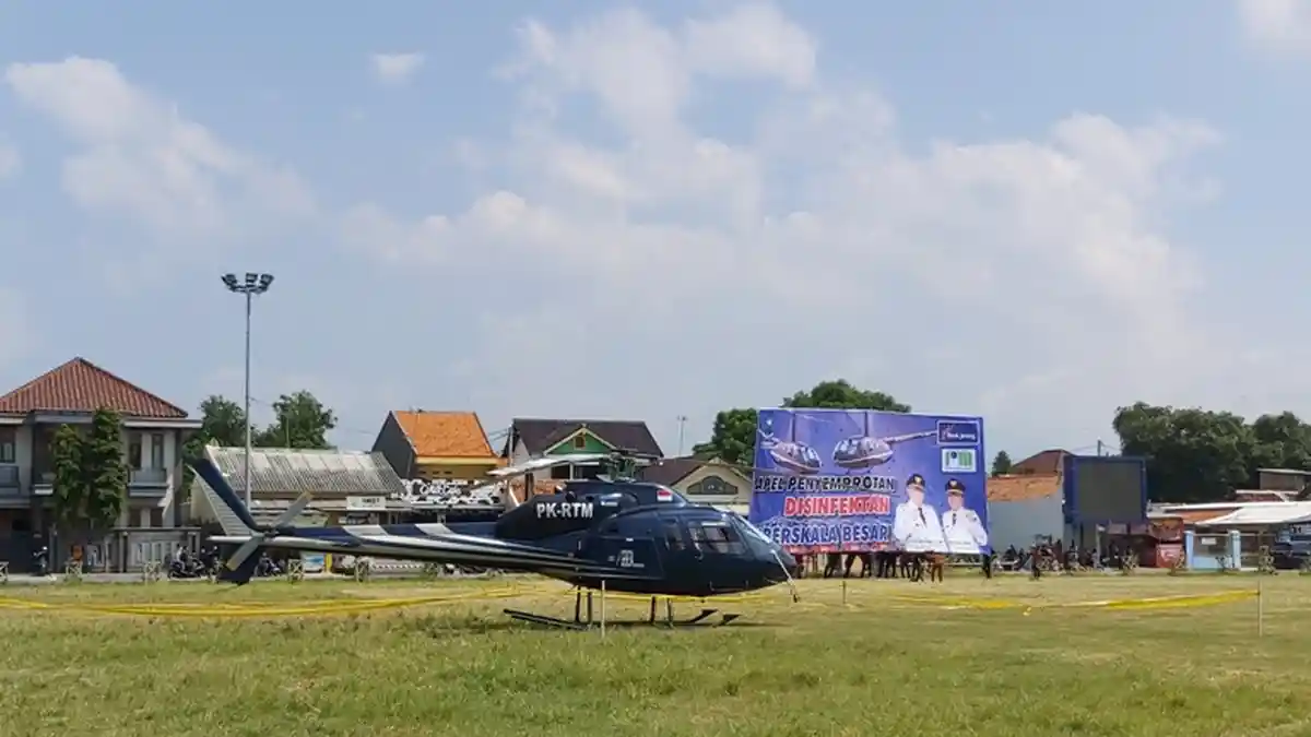 6 Water Canon dan 9 Mobil Damkar Dikerahkan Semprotkan Disinfektan di Tegal