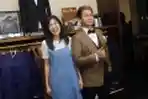 Delon Fitting Baju Pengantin