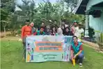 Mahasiswa KKN Unila Ajarkan Petani Desa Bina Karya Putra Membuat Pupuk Kandang di Rumbia
