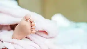 ilustrasi-bayi-bayi-baru-lahir-positif-virus-corona-memunculkan-kemungkinan-penularan-ibu-dan-anak.jpg