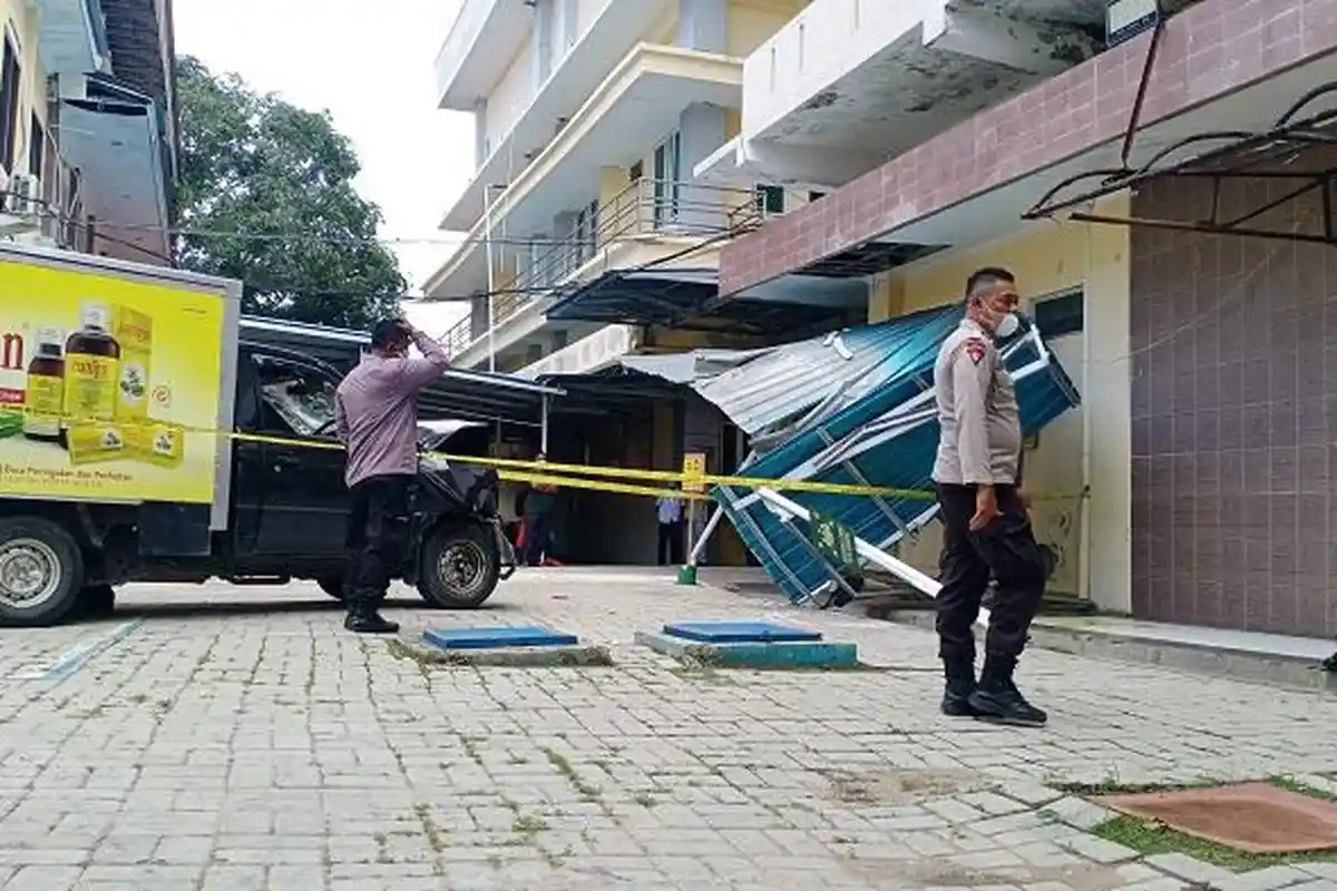 Mobil Box Tabrak Pasien di RSUD Johannes Kupang, Korban Berprofesi Guru di Rote Ndao