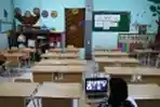 Guru Semangati Siswa Melalui Pembelajaran Daring
