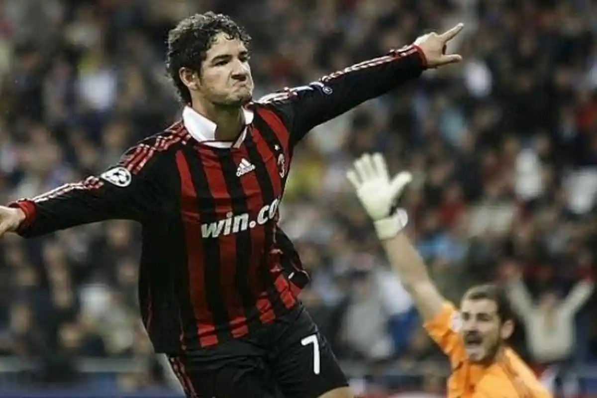 Respons Bojan Hodak soal Rumor Persib Bandung akan Datangkan Alexandre Pato, Akui Striker Hebat