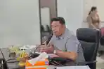 Ketua-Komisi-IV-DPRD-Buleleng-Nyoman-Sukarmen-dalam-rapat-dengar-pendapat-bersama.jpg