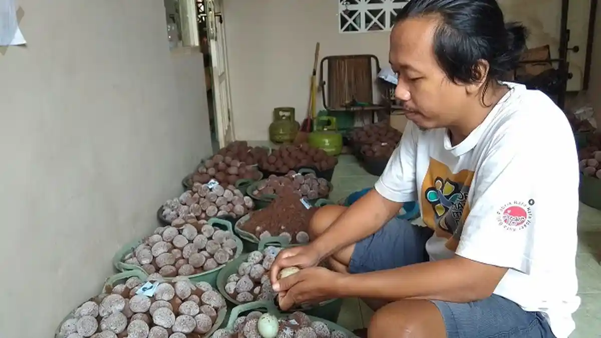 Kisah Sukses Pengusaha Telur Asin asal Bantul, Bimo Hanya Pakai Telur Bebek Angon