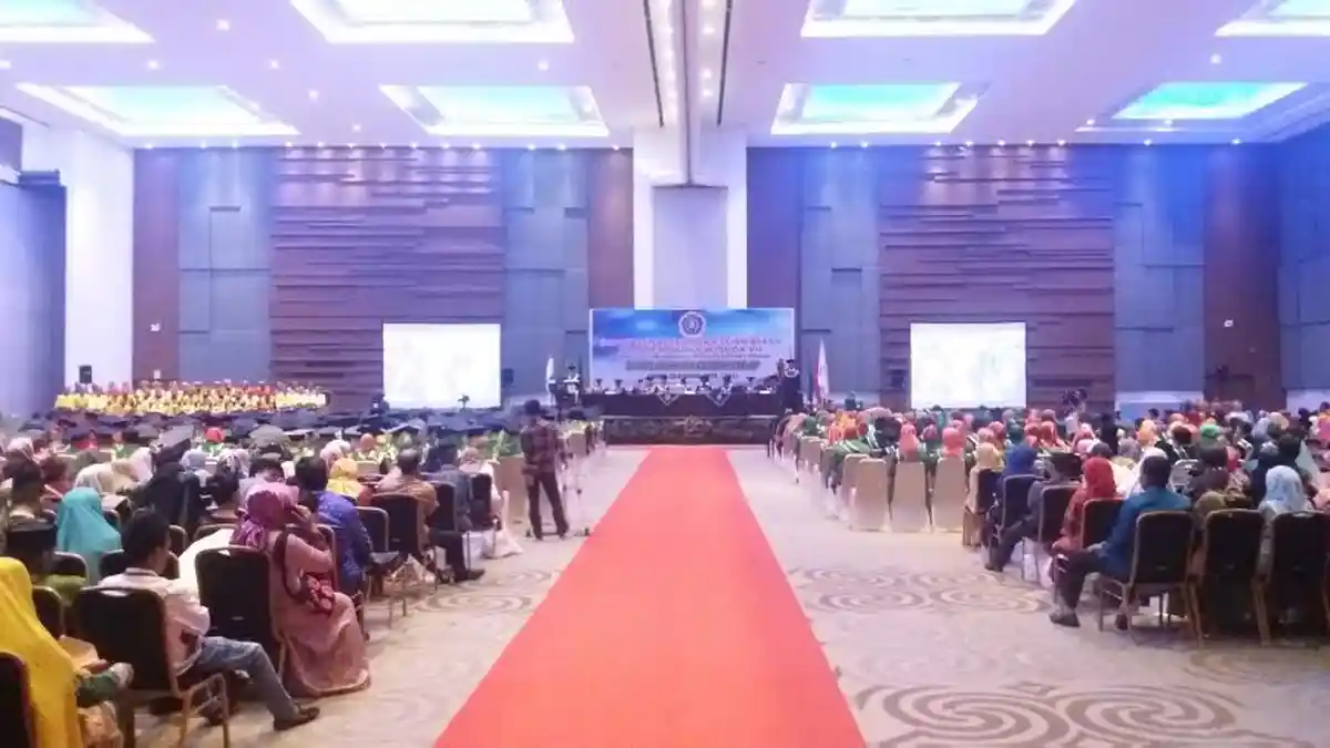 STIKes Muhammadiyah Sidrap Kukuhkan 433 Alumni Baru