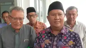 Kades-Cikupa-Ali-Mahfud.jpg