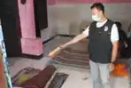 olah_tkp_anak_bunuh_ayah_lombok_barat_229282.jpg