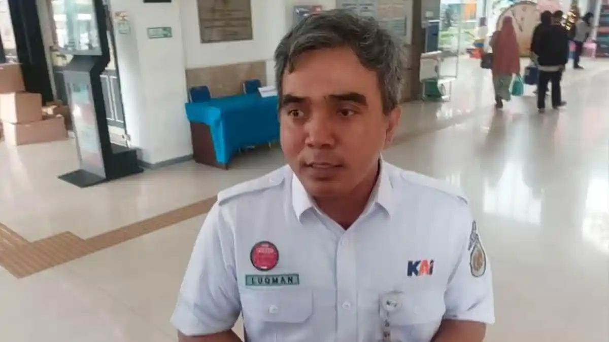 Dampak Banjir Di Semarang 3 Kereta Api Dari Stasiun Surabaya Pasarturi