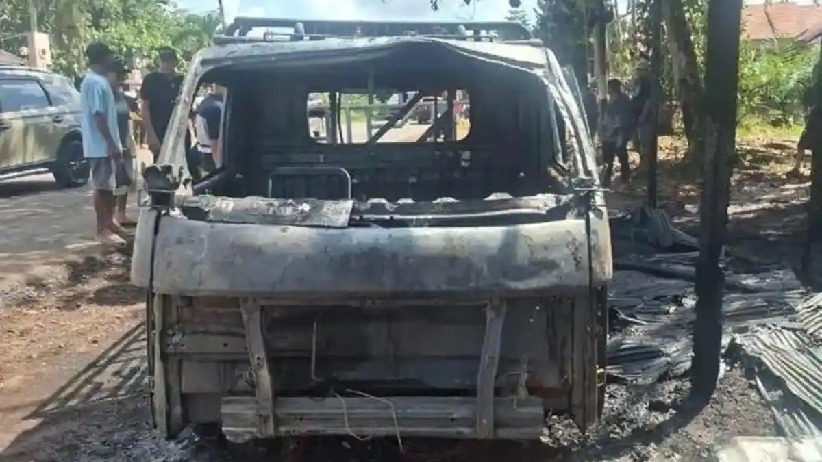 Kebakaran Hebat Ludeskan Rumah di Kotim Kalteng, Api dari Pikap Terbakar