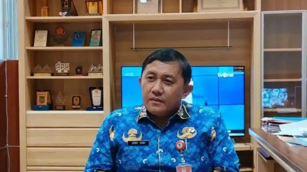 Pemkot Manado Langsung Tambal Jalan Lubang, 20 Ton Aspal Dingin Didatangkan