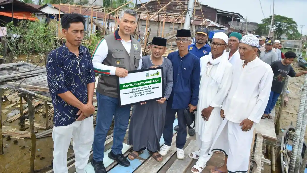Pimpin Misi Kemanusiaan, Fasha Salurkan Bantuan Untuk Teluk Majelis