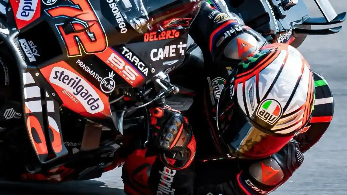 Hasil Practice MotoGP Mandalika 2025: Marco Bezzecchi Tercepat, Marc Marquez Jatuh 2 Kali