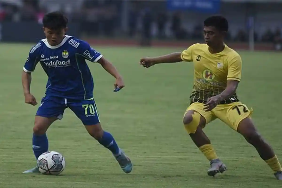 Profil Striker Muda Persib Arsan Makrin yang Berhasil Dapat Kepercayaan Tampil di Liga 1
