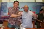 Ahok-Nara Bersalaman