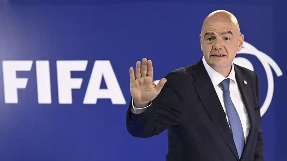 Presiden FIFA Puji Indonesia Saat Menjamu Erick Thohir di Paris, Ada Apa?