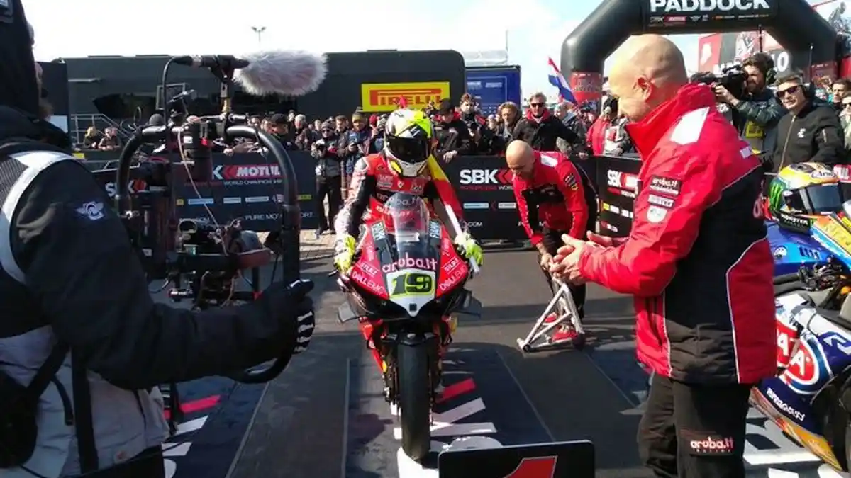 LIVE Trans 7! Link Streaming WSBK Ceko 2022 Hari Ini, Race di TV Online Vision +