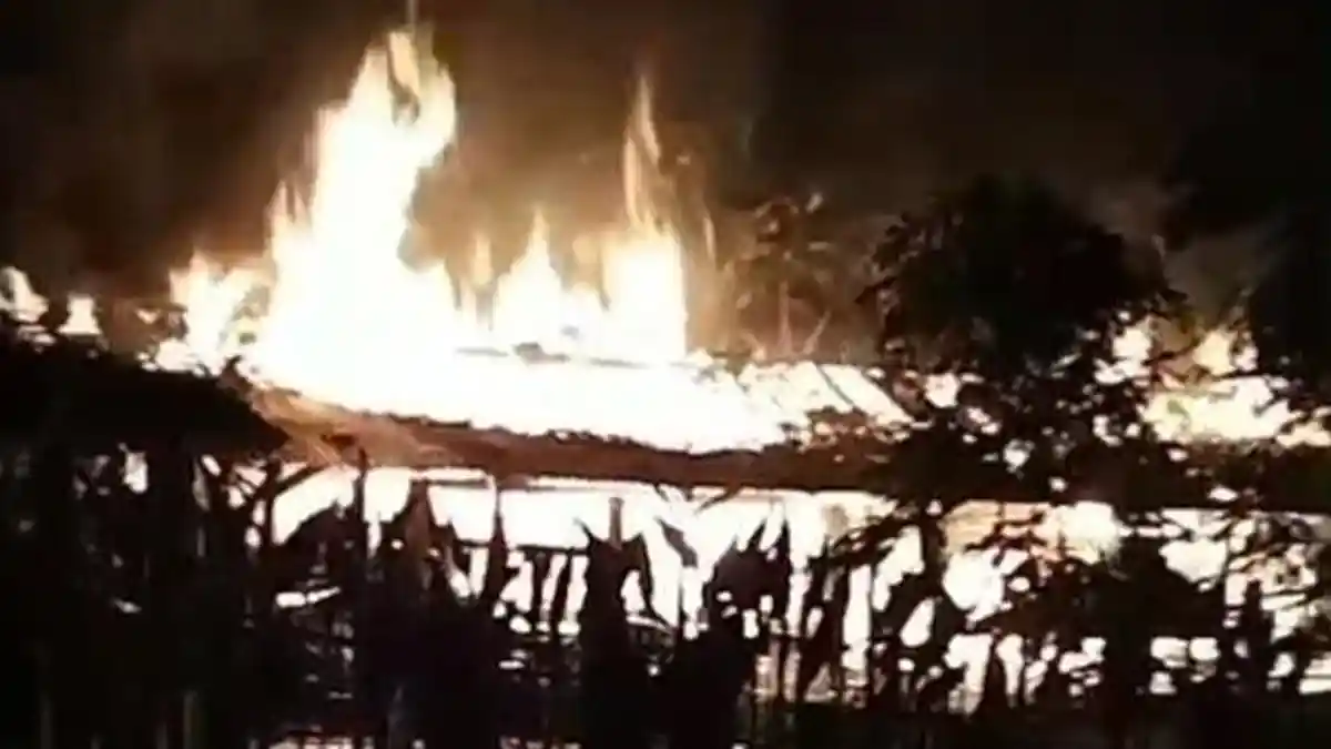 Paniknya Warga Eromoko Wonogiri, Kandang Sapinya Terbakar Malah Merembet Sampai ke Teras Rumah