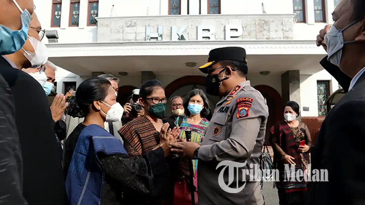 Berita Foto: Kapolda Sumut Meninjau Persiapan Pelaksanaan Ibadah Jumat Agung di HKBP Sudirman - 15042022_KAPOLDA_TINJAU_GEREJA_DANIL_SIREGAR.jpg