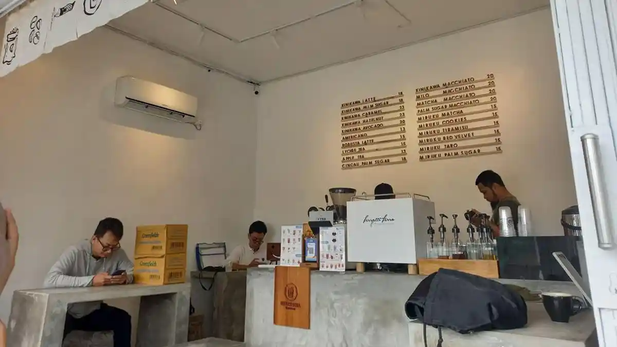 Kinikawa Coffee, Coffee Shop Baru Berkonsep Minimalis, Cocok untuk ...