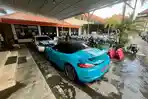 NEKAT Drift Pakai Porsche Biru di Simpang Nusa Dua, Bule Rusia Ugal-ugalan Kena Tilang Polresta!