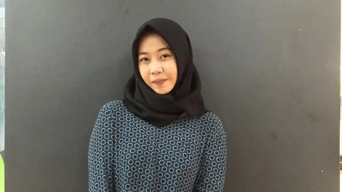 Meski Lagi Tren, Mahasiswi Olahraga UNM Ini Ogah Pakai Celana Model Cutbray