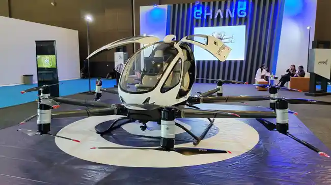Ehang 216 si Taksi Terbang Ada di PEVS 2025, Intip Spesifikasinya