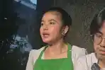 Karina-Ranau-ziarah-makam-Epy-Kusnandar.jpg