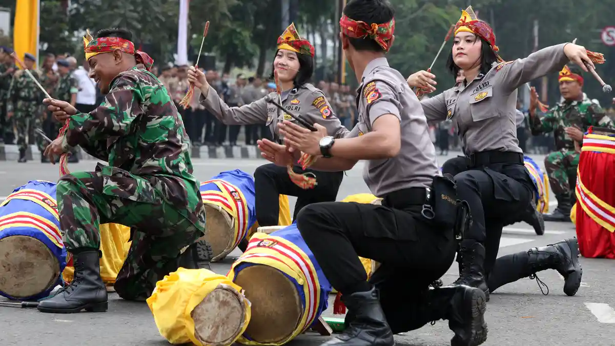 Djarot Ingin Remaja SMA Jakarta Bisa Jadi Anggota Polri