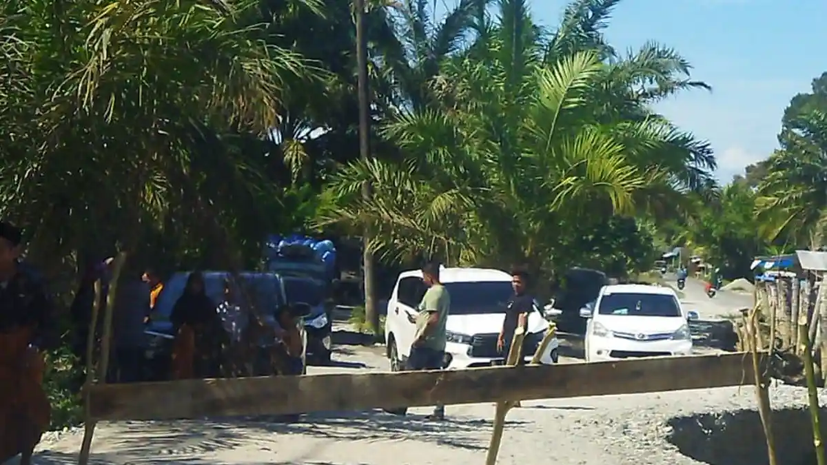 Warga Blokir Jalan, Kadis PUPR Nagan Raya: Jalan Lamie-Langkak Kewenangan Provinsi