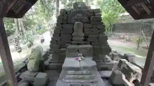 Candi-Rambut-Monte-di-Blitar.jpg