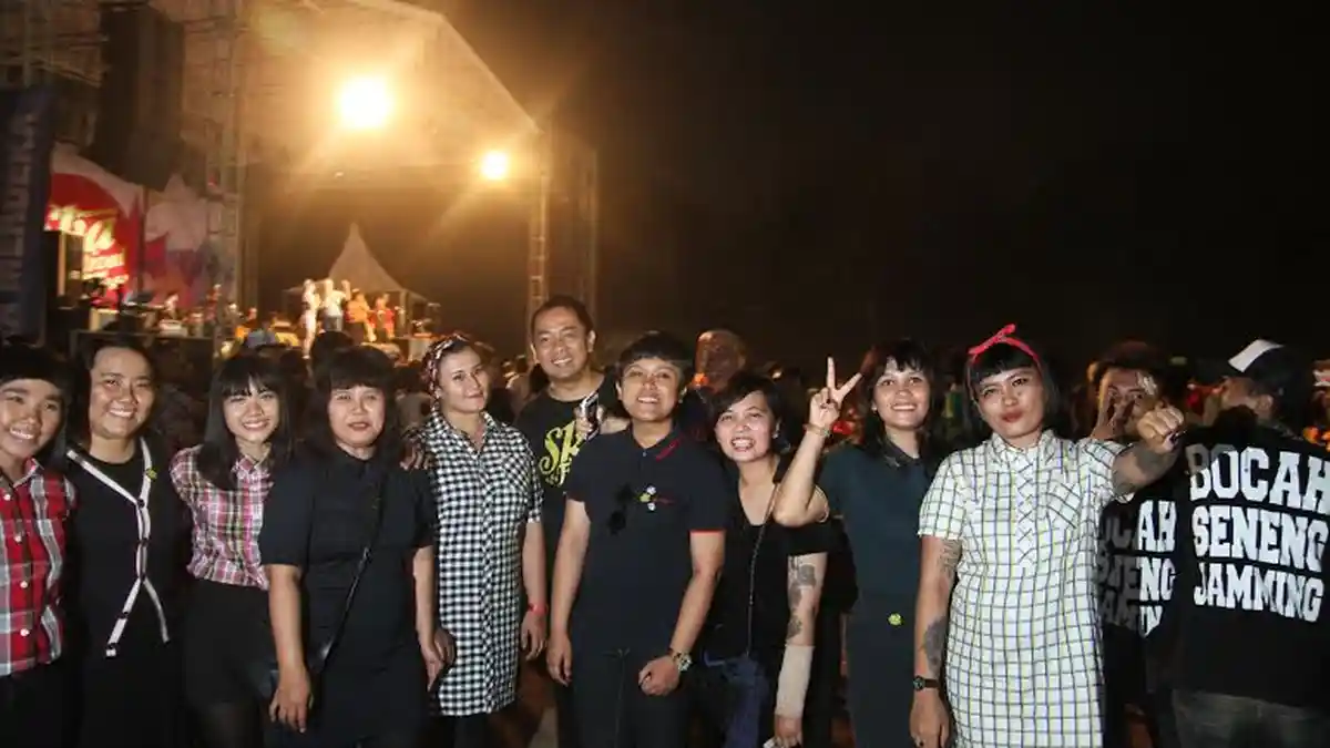 Hendi Berjoget Bersama Para Rude Saat Semarang Ska Festival 2015