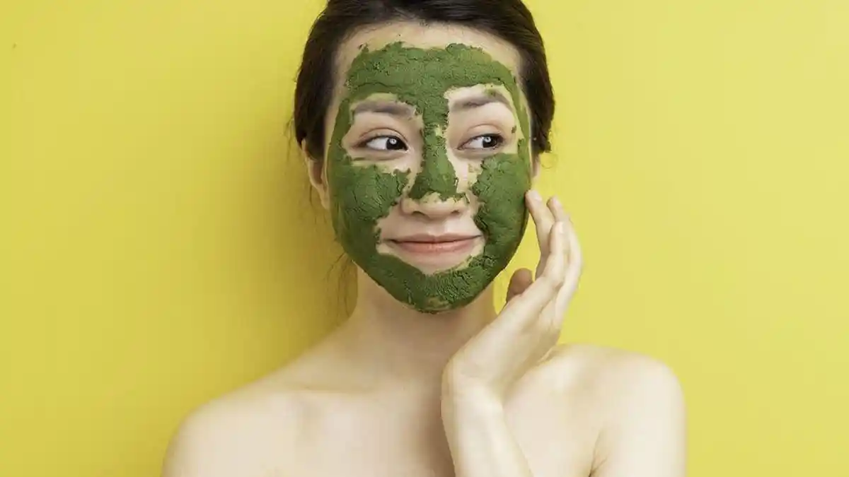 DIY Masker Daun Mint, Bisa Atasi 5 Masalah Kesehatan Kulit Ini!