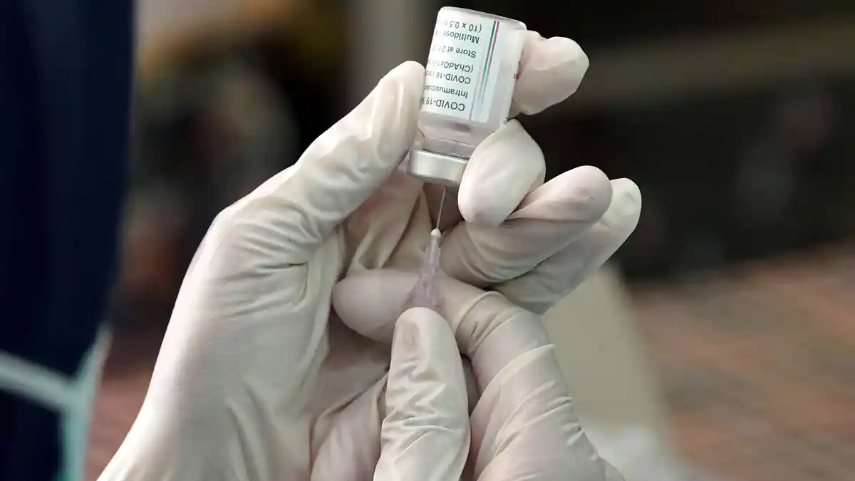 Satgas IDI Larang Vaksinasi AstraZeneca Bawah 30 Tahun, Dirjen P2P: Harus Hati-hati