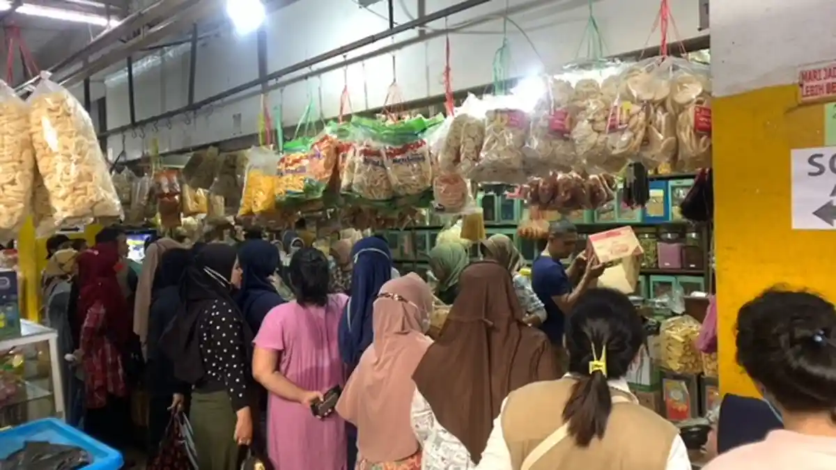 Laris Manis, Kue Kering di Pasar Anyar Bogor Diburu Pembeli, Harganya Terjangkau