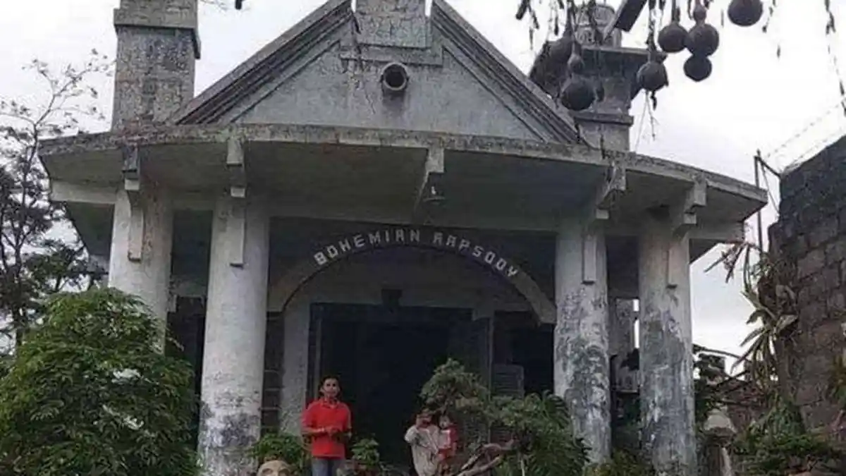 Viral di Internet, Penampakan Rumah Bohemian Rapsody di Blitar yang Dianggap Berhantu