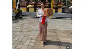 Ni-Luh-Enik-Ermawati-alias-Ni-Luh-Puspa-Wakil-Menteri-Pariwisata-asal-Bali.jpg