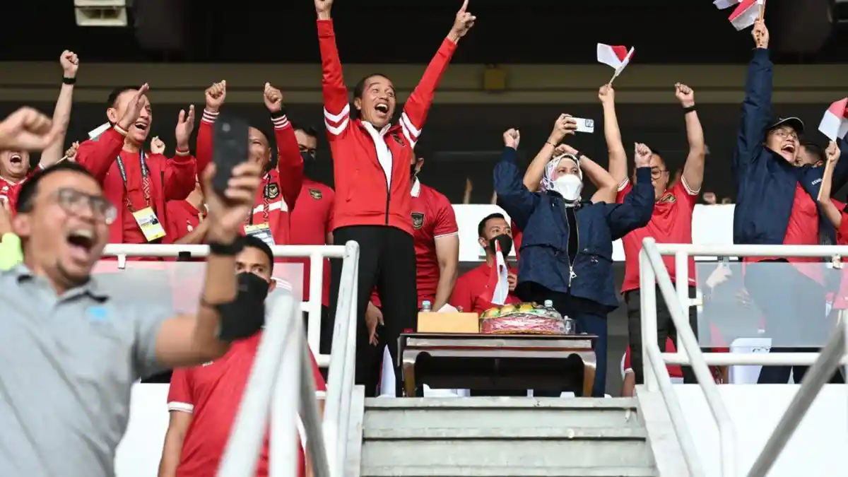Momen Jokowi Histeris di Pertandingan Indonesia Vs Thailand, Optimis Garuda ke Final dan Juara AFF