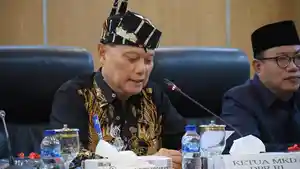 ketua-mkd-adang-daradjatun-32.jpg