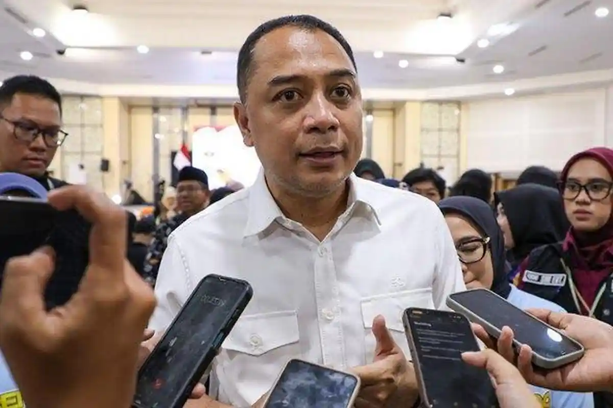 Tikilgan paypoqlarda ikki marta kirish porno