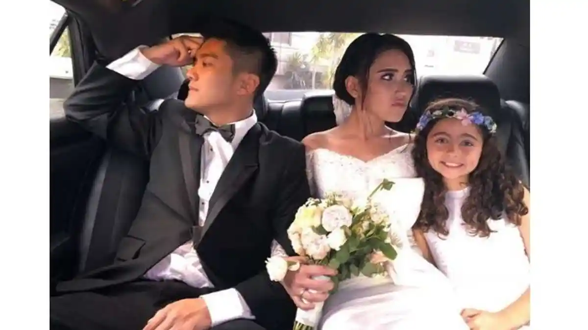 VIDEO: 'Pernikahan' Ayu Ting Ting dan Boy William Bikin Ngakak, Nettizen: Penganten Macam Apa Ini!