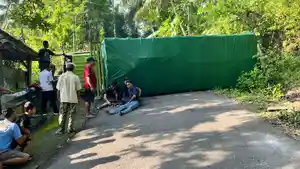 Truk-terguling-di-jalur-nanjak-trenggalek.jpg